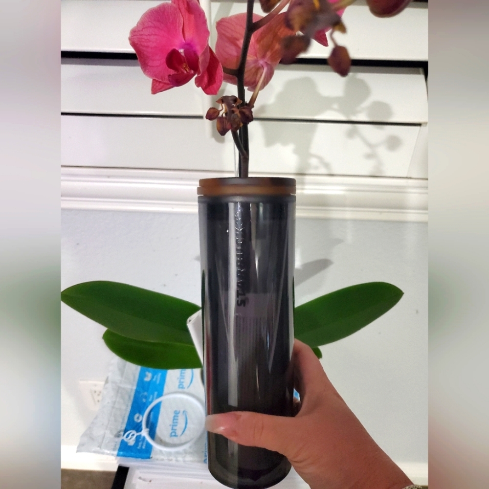 NEW Startbucks black tumbler.  tortoise lid